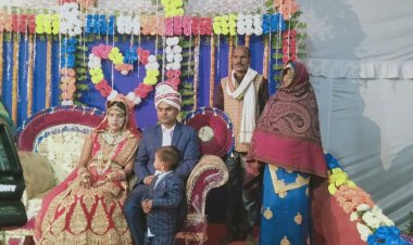 बारात लेकर प्रेमिका पहुंची प्रेमी के घर, रीति रिवाज से हुई शादी
