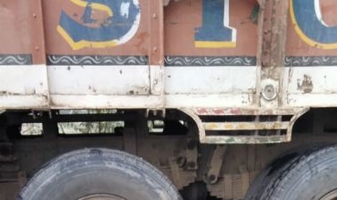 मऊआइमा में बालू लदी ट्रक ने बाइक सवार को कुचला,मौत