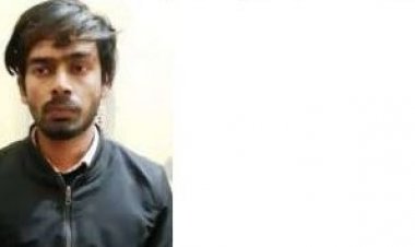 परीक्षा देने आए मुन्ना भाई  को पुलिस ने किया गिरफ्तार