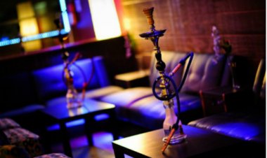 प्रयागराज के बड़े होटल में चल रहा हुक्का बार, पुलिस की रेड