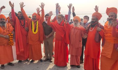 प्रयागराज में संतो का सम्मेलन, तेरह अखाड़ों के पदाधिकारी मौजूद