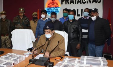 अन्तर्राज्यीय असलहा तस्कर गिरफ्तार,भारी मात्रा में अवैध असलहे व कारतूस बरामद