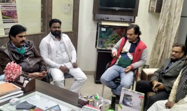 प्रयाग केमिस्ट एसोसिएशन फुटकर एवं अखिल भारतीय उद्योग व्यापार मंडल की बैठक सिविल लाइंस कार्यालय में संपन्न हुई