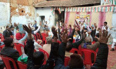 किसान आन्दोलन में समर्थन के लिये कांग्रेसियों ने चलाया हस्त्ताक्षर अभियान