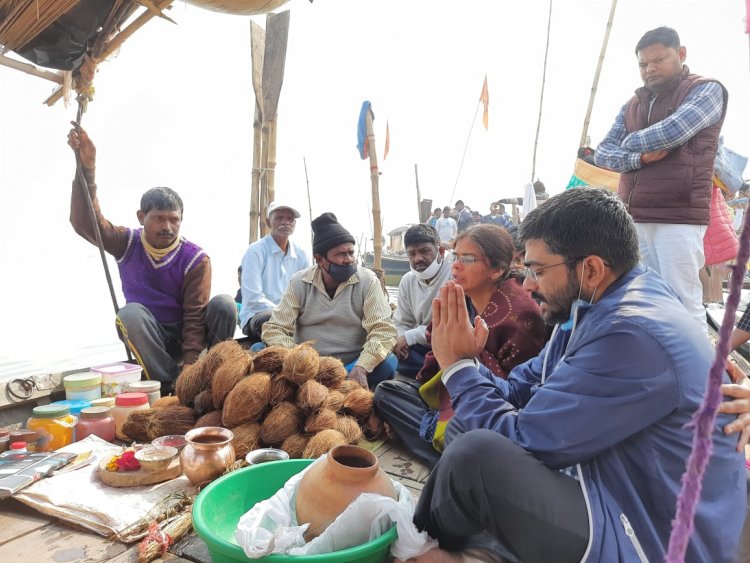 प्रदेश प्रवक्ता रिचा सिंह की माता  के आकस्मिक निधन पर सपाईयों ने शोक प्रकट किया