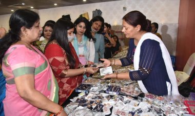 महिलाओं के सशक्तिकरण हेतु प्रदर्शनी हुनर हाट