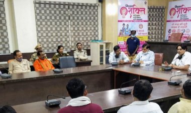 जिलाधिकारी द्वारा जनपद प्रयागराज के आबकारी अनुज्ञापियों की बैठक में दिये गये निर्देश