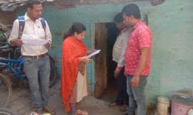 कौशाम्बी: ईओ करारी ने पीएम आवास योजना के पात्रों का किया घर घर सर्वे