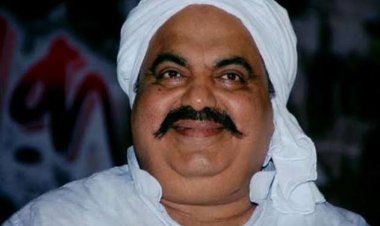 अतीक़ अहमद के करीबी की संपत्तियों को कुर्क करने का जिलाधिकारी ने दिया आदेश