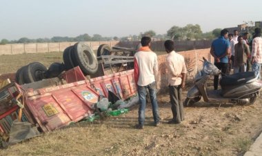 प्रयागराज मे रफ्तार का कहर, अनियंत्रित होकर ट्रक पलटी