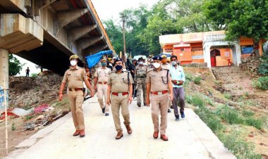 प्रयागराज- श्मशान घाट का पुलिस के आलाधिकारियों ने किया निरीक्षण