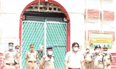 प्रयागराज- नैनी सेंट्रल जेल का अधिकारियों ने किया निरीक्षण