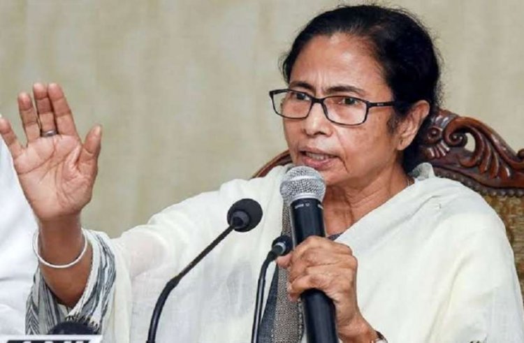 नारदा घोटाले में TMC नेताओं की गिरफ्तारी पर भड़की ममता बनर्जी