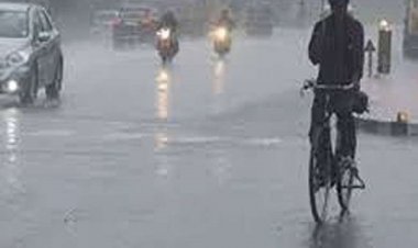 यूपी में हो रही बारिश से गिरा तापमान, मौसम हुआ सुहाना