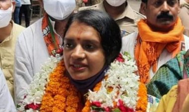 वाराणसी: जिला पंचायत अध्यक्ष की कुर्सी भाजपा के पाले में, प्रत्याशी पूनम मौर्य निर्विरोध जीती