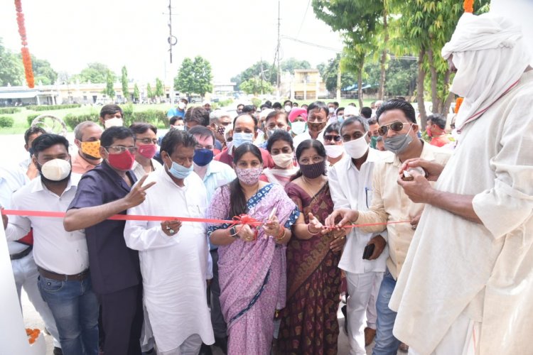 प्रयागराज: जलनिगम द्वितीय निर्माण खंड का महापौर ने फीता काट कर किया उद्घाटन