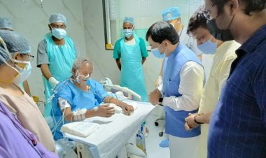 PM मोदी ने फोन कर पूर्व CM कल्याण सिंह का लिया हाल, शाहनवाज हुसैन देखने पहुंचे पीजीआई