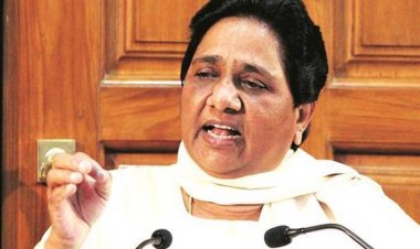 आतंकियों की गिरफ्तारी गंभीर मामला, इस पर राजनीति नहीं होनी चाहिए: मायावती