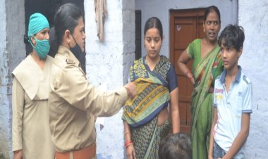 आगरा में महिला और उसके तीन बच्चों की गला रेतकर हत्या, जांच में जुटी पुलिस