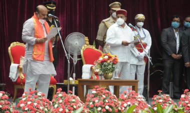 बसवराज बोम्मई ने कर्नाटक के 30वें मुख्यमंत्री के रूप में शपथ ली