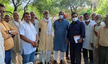 विधायक बारा ने कच्चे मकानों का निरीक्षण कर अधिकारियों को दिया निर्देश
