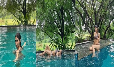 स्विमिंग पूल में चिल करती नजर आई मौनी रॉय