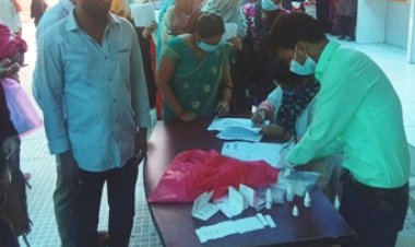 लखनऊ: मेगा वैक्सीनेशन बूथों पर मुस्लिम महिलाओं ने दिखायी रुचि