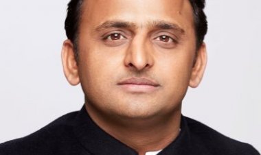 लोकतांत्रिक क्रांति लाएगी जनता : अखिलेश