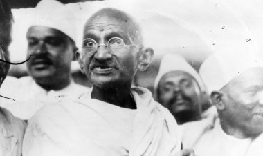 राष्ट्र ने महात्मा गांधी को 152वीं जयंती पर किया नमन