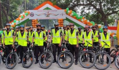 रेड ईगल ने स्वच्छता को लेकर चलाया साइकिल अभियान, लगाई प्रदर्शनी