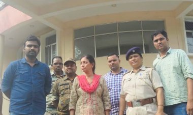 शाइन सिटी के एडिशनल डायरेक्टर की पत्नी मीरा श्रीवास्तव धनबाद में गिरफ्तार