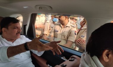 वाराणसी: तिरंगा यात्रा में भाग लेने आ रहे आप सांसद संजय सिंह को पुलिस ने रोका