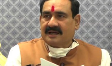 वेब सीरीज आश्रम पर गृहमंत्री नरोत्तम मिश्रा की दो टूक, अपनी सीरीज का नाम बदलें प्रकाश झा