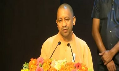 मुख्यमंत्री ने वाराणसी के 01 लाख 56 हजार बच्चों के अभिभावकों के खाते में भेजा धन