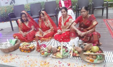 महापर्व छठ पर डूबते हुए सूरज को लाखों श्रद्धालुओं ने दिया अर्घ्य