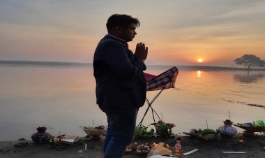 बिहार:उदीयमान भागवान भास्कर को अर्घ्य देने के साथ ही 4 दिवसीय महापर्व छठ का हुआ समापन