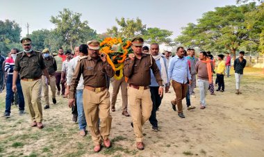 हादसे में जख्मी सिपाही की मौत, साथी पुलिस कर्मी गमगीन,अफसरों ने दिया कंधा