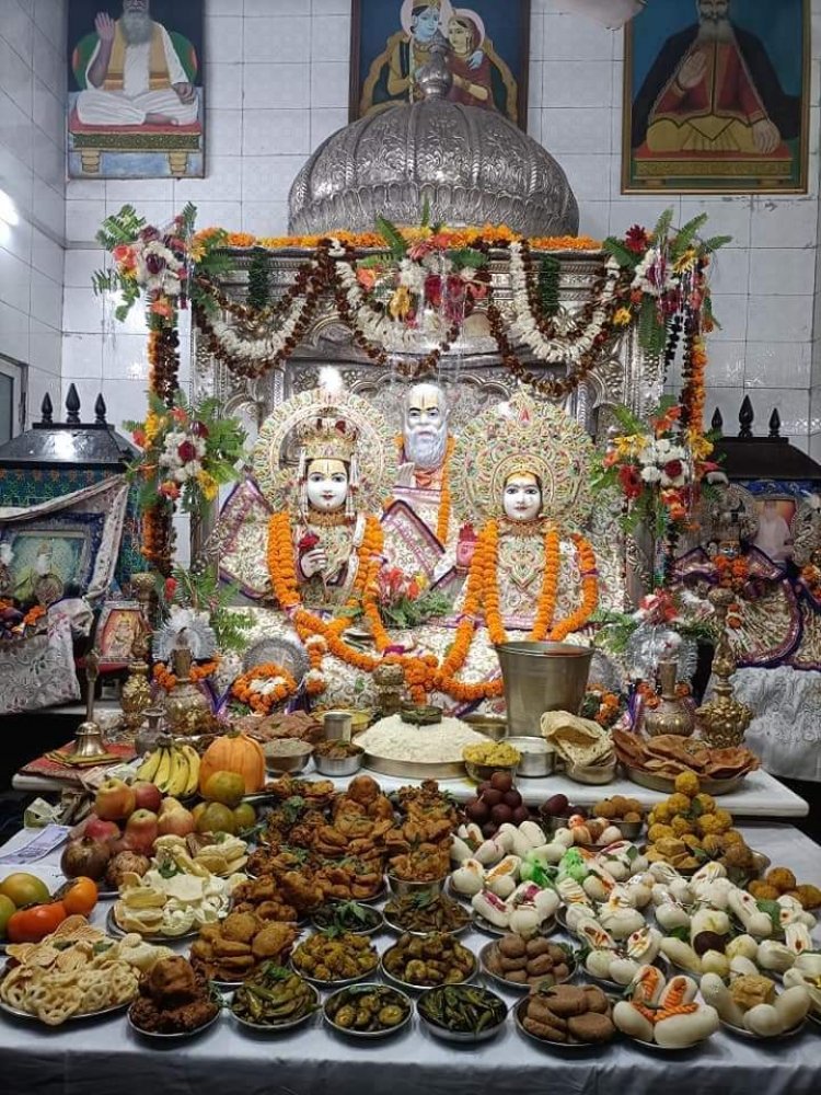 अयोध्या : मठ मंदिरों में मनाया गया धूमधाम से अन्नकूट महोत्सव