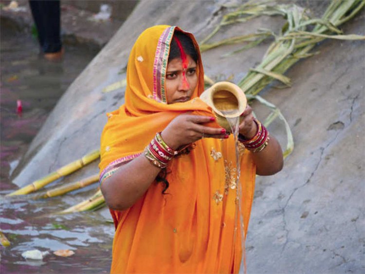 चार दिवसीय लोक आस्था का पर्व डाला छठ की शुरुआत सोमवार नहाय खाय से