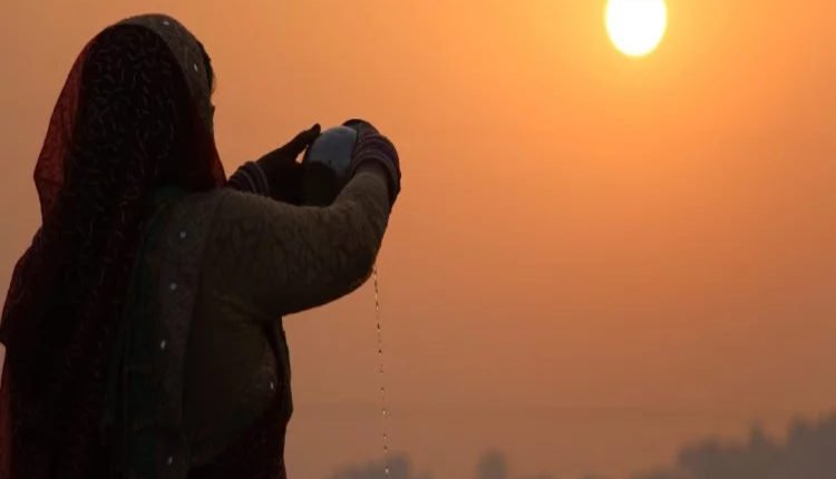 डाला छठ के पारम्परिक गीतों की गूंज, नहाय खाय से महापर्व की शुरूआत