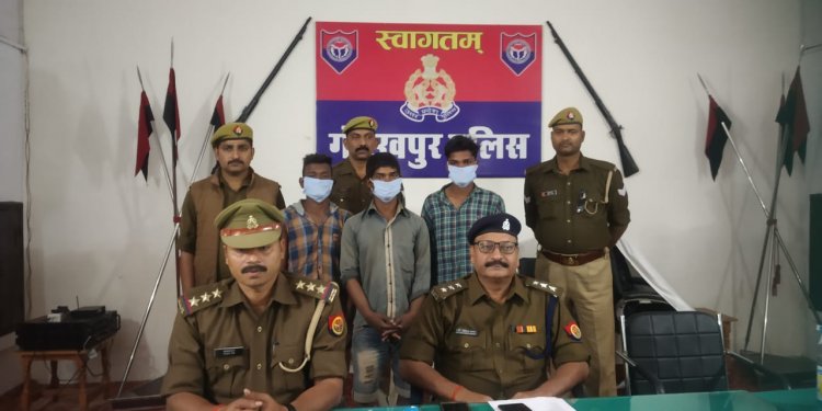 पुलिस ने शव को जमीन से बाहर निकाला, 12 घंटे में तीन गिरफ्तार