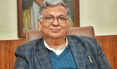 बीएचयू के नवागत कुलपति पद्मश्री प्रो. सुधीर कुमार जैन ने कार्यभार संभाला
