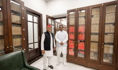 योगी मंत्रिमंडल से एक और मंत्री धर्म सिंह सैनी का इस्तीफा, अखिलेश से हुई मुलाकात