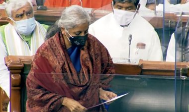 वित्त मंत्री सीतारमण ने लोकसभा में आर्थिक सर्वेक्षण 2021-22 किया पेश