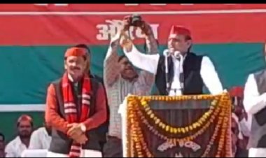 सपा को वोट देकर भाजपा उम्मीदवारों को लगाएं करंट:अखिलेश यादव