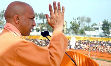 नाम समाजवादी काम तमंचावादी सोच परिवारवादी: योगी आदित्यनाथ