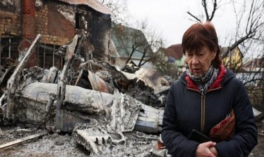 रूस के हमले से दहशत, भूमिगत स्थलों पर शरण लेने को मजबूर भयभीत परिवार