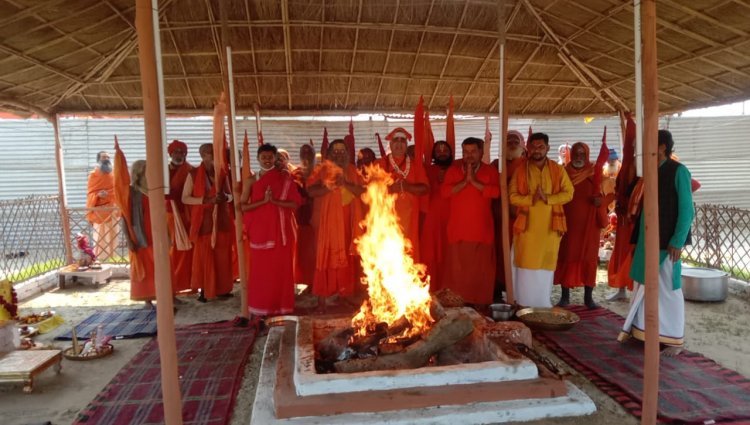 माघ मेला में विशेष अनुष्ठान की पूर्णाहुति के बाद अब भारत यात्रा के अगले पड़ाव पर शंकरचार्य