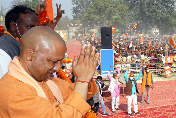 योगी सरकार का शपथ ग्रहण शुक्रवार को, सोनिया, मुलायम समेत विपक्षी दिग्गजों को भी न्योता