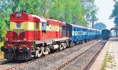 ट्रेनों के देरी से चलने पर यात्रियों को मुआवजे का कोई प्रावधान नहीं